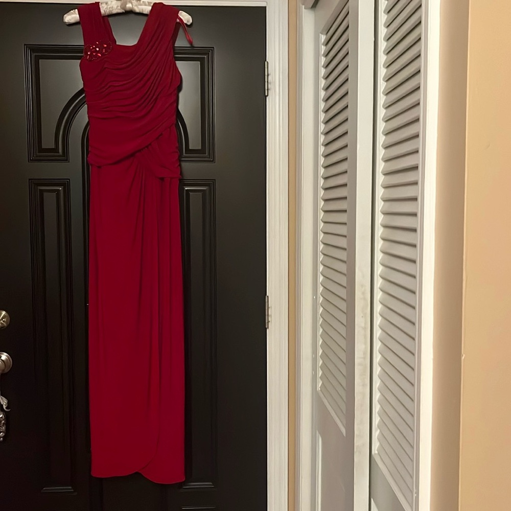 Adrianna Pappel Evening Gown